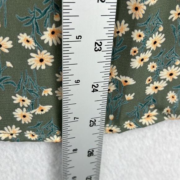 Papermoon (Stitch Fix) Women’s Top Size S Moss Green Floral Mixed Media NWT - Picture 11 of 11